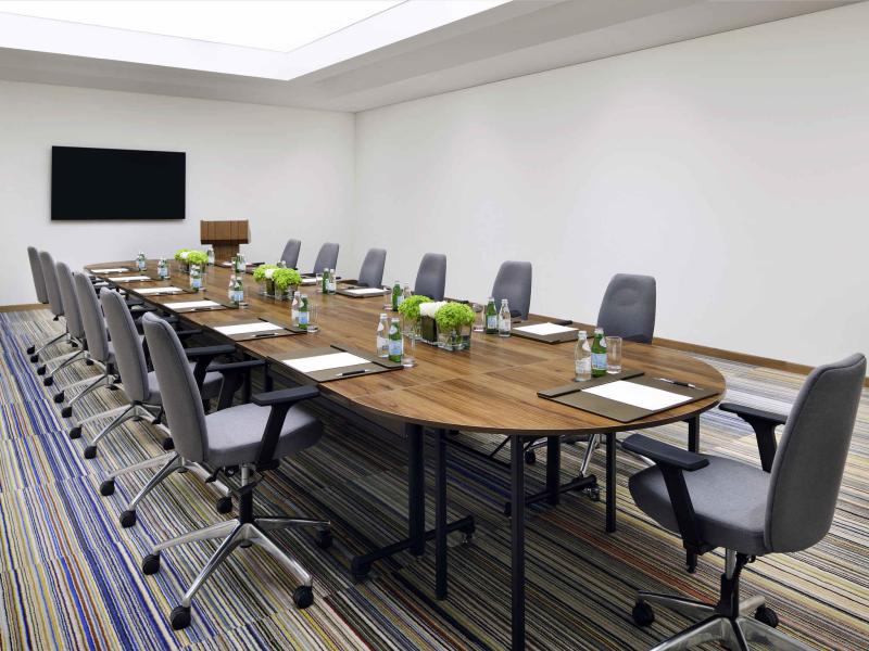 Movenpick Hotel Jumeirah Village Triangle