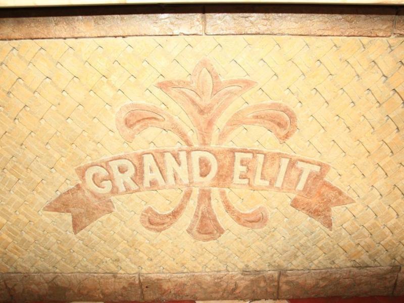 Grand Elite