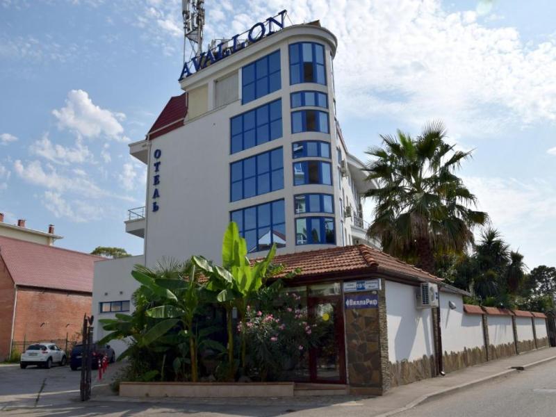 Отель Аваллон