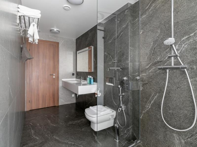 Отель New Living