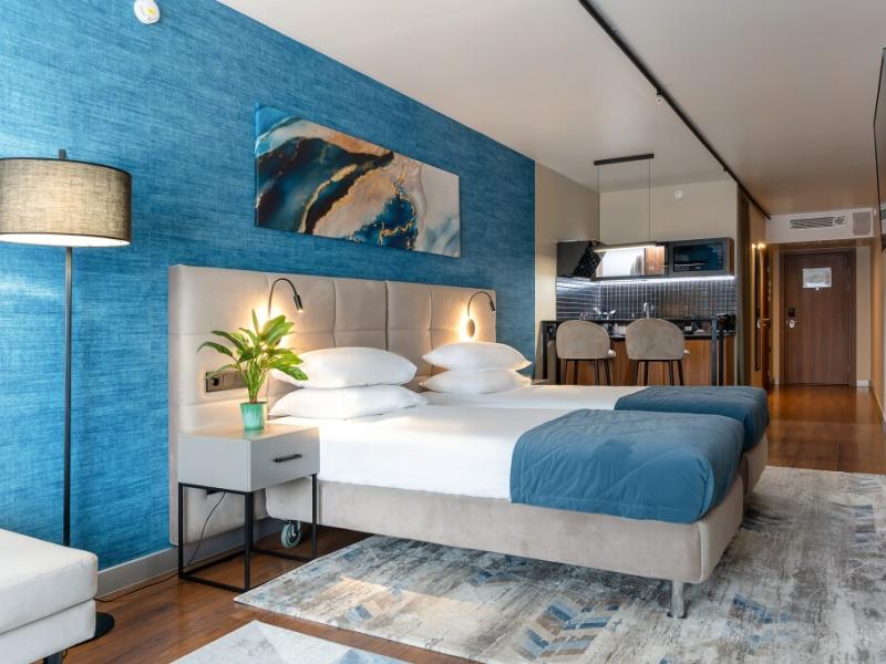 Отель New Living