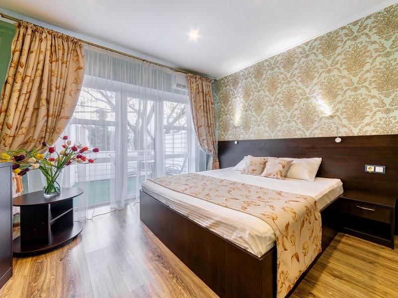 Людмила (ул. Пограничная)