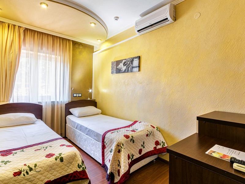 Людмила (ул. Пограничная)