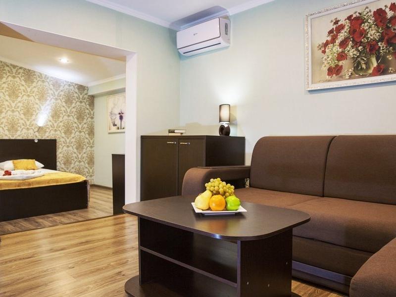 Людмила (ул. Пограничная)