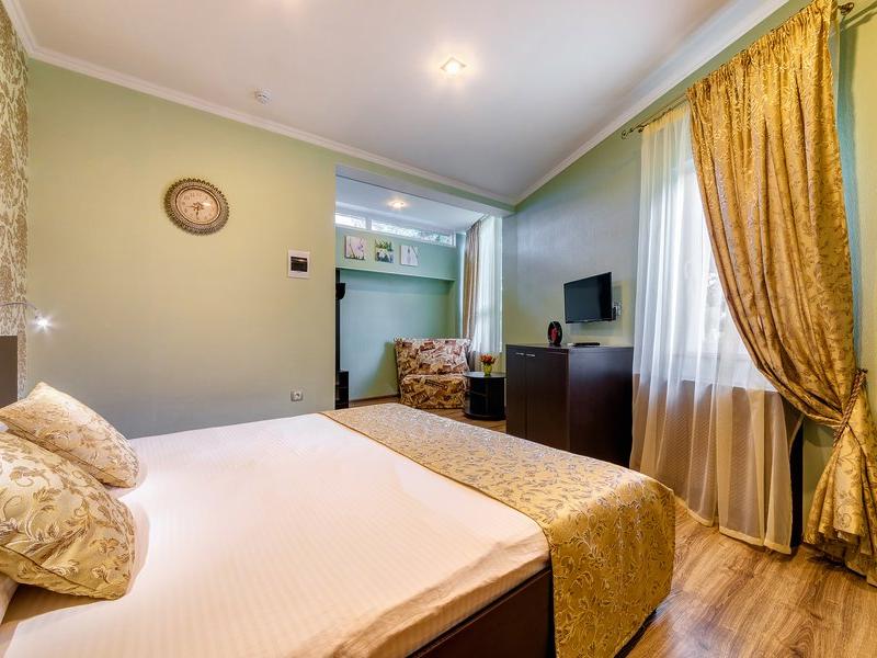 Людмила (ул. Пограничная)