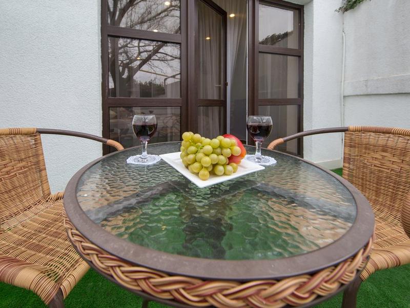 Людмила (ул. Пограничная)