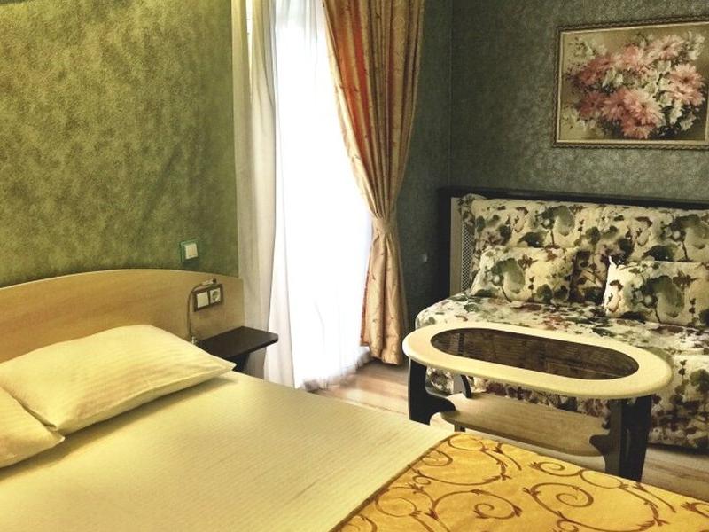 Людмила (ул. Пограничная)