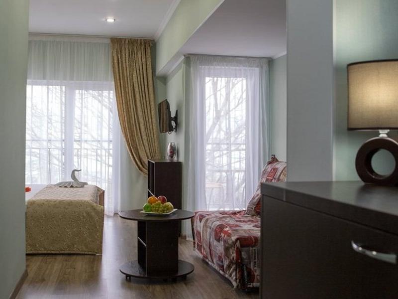 Людмила (ул. Пограничная)