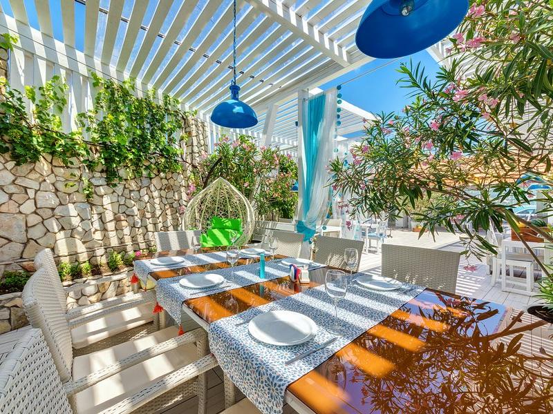 Людмила (ул. Пограничная)