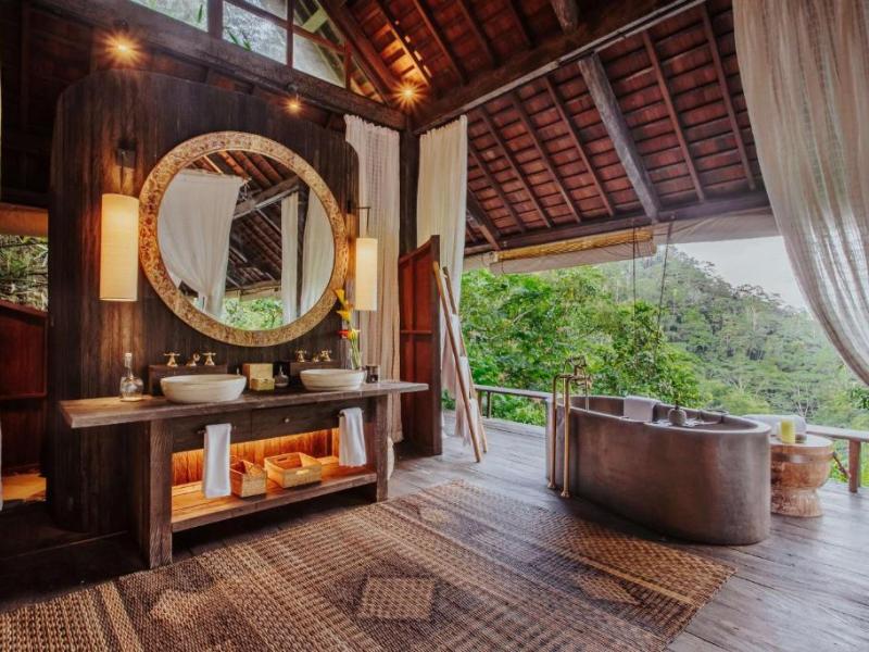 Buahan, A Banyan Tree Escape