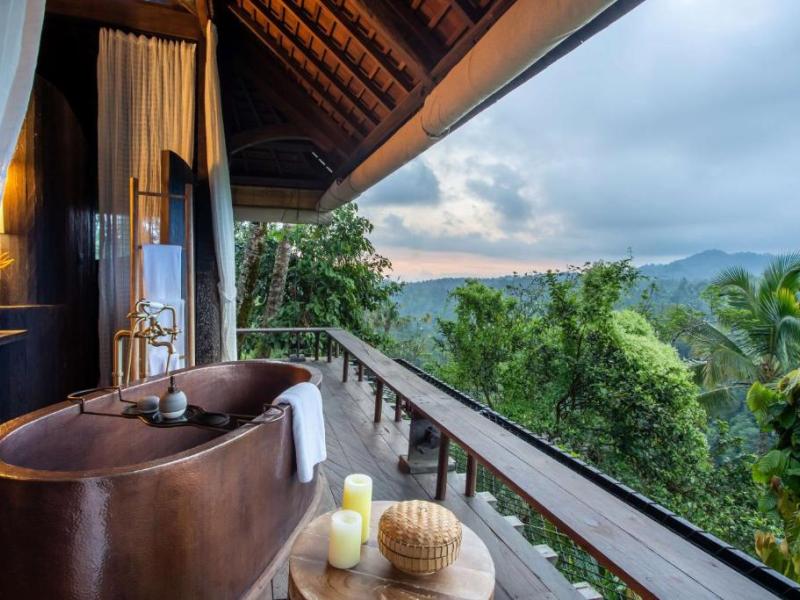 Buahan, A Banyan Tree Escape