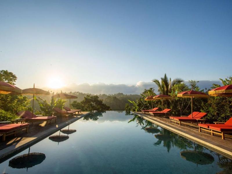 Buahan, A Banyan Tree Escape