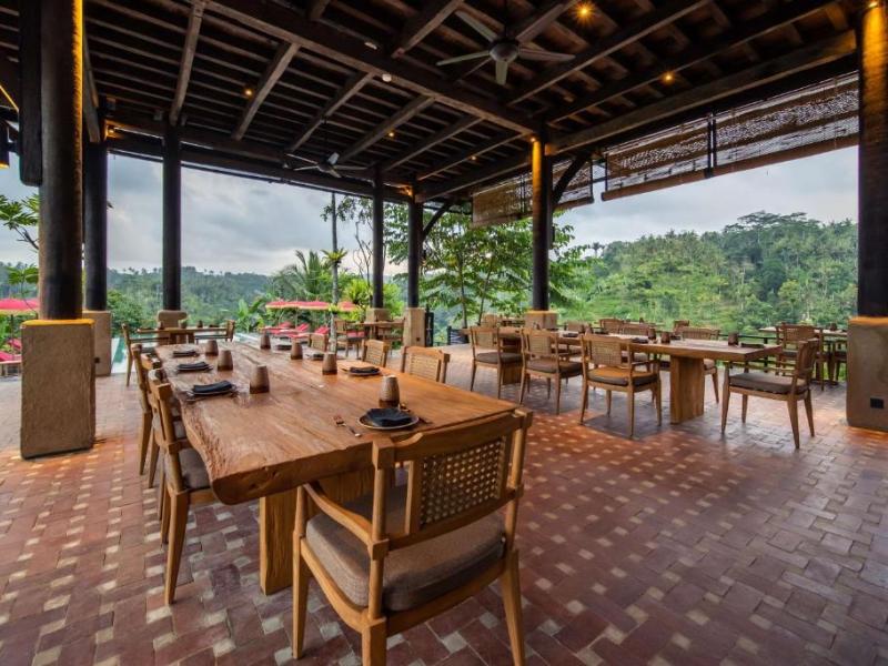 Buahan, A Banyan Tree Escape