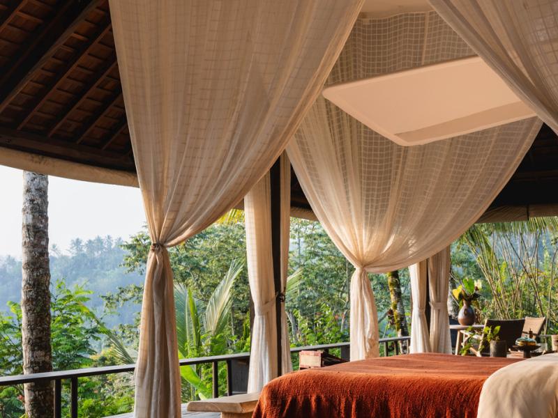 Buahan, A Banyan Tree Escape