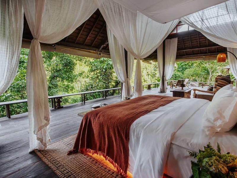 Buahan, A Banyan Tree Escape