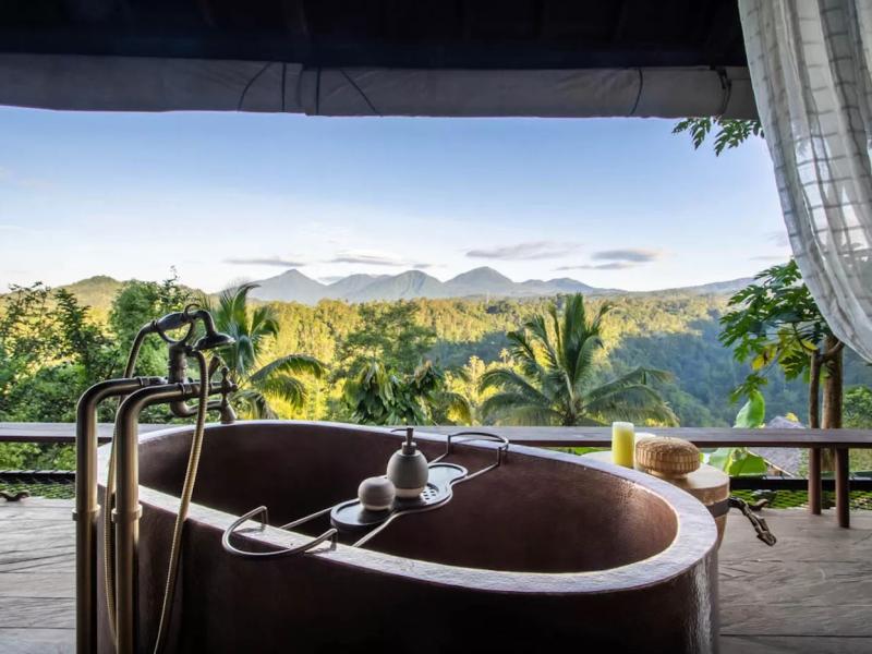 Buahan, A Banyan Tree Escape