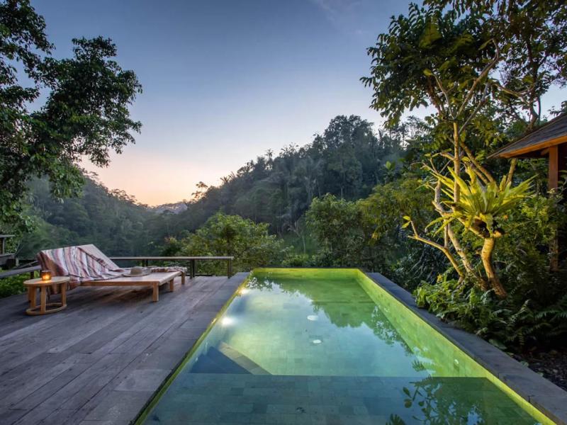 Buahan, A Banyan Tree Escape