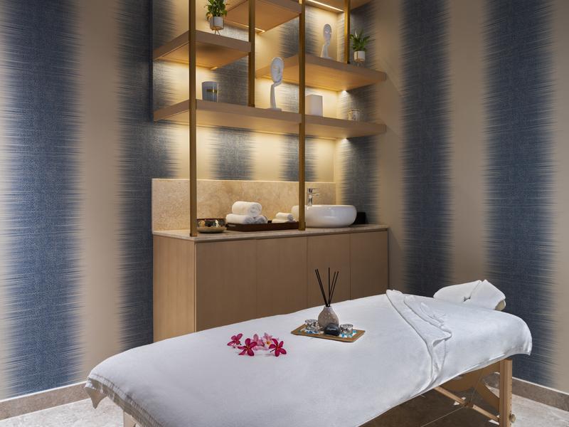 Maani Muscat Hotel & Suites