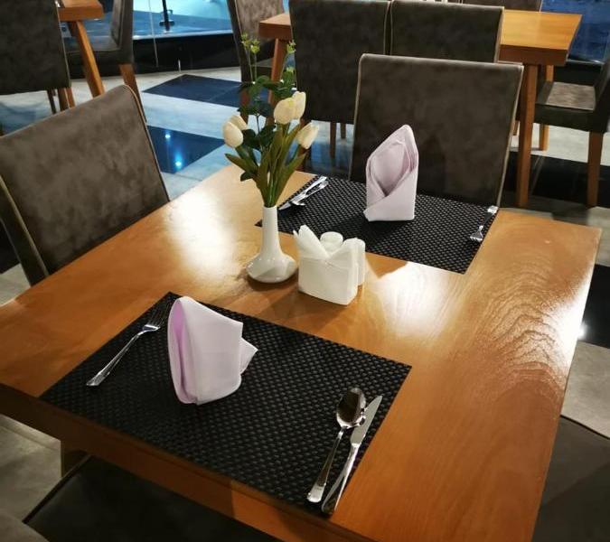 Parkside Plaza Hotel