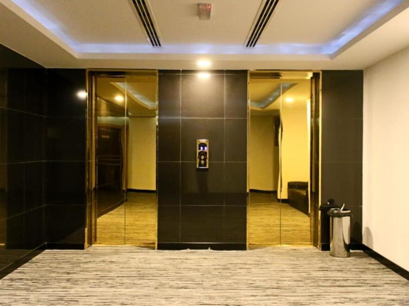 Parkside Plaza Hotel