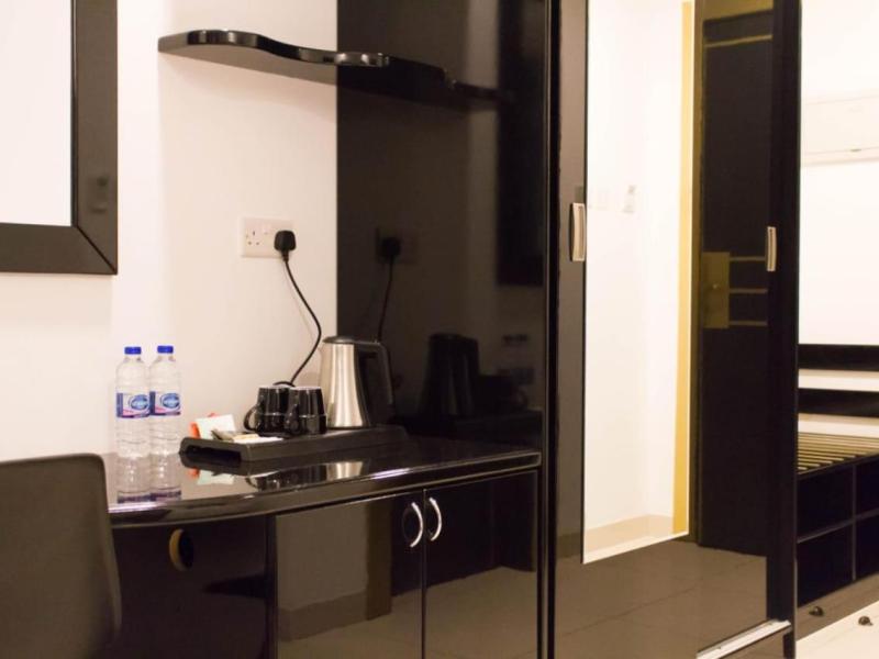 Parkside Plaza Hotel