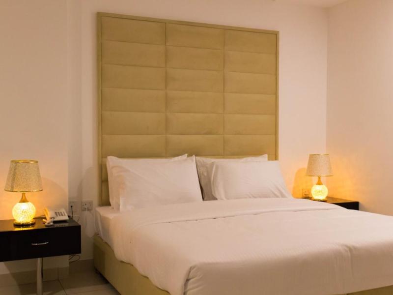 Parkside Plaza Hotel