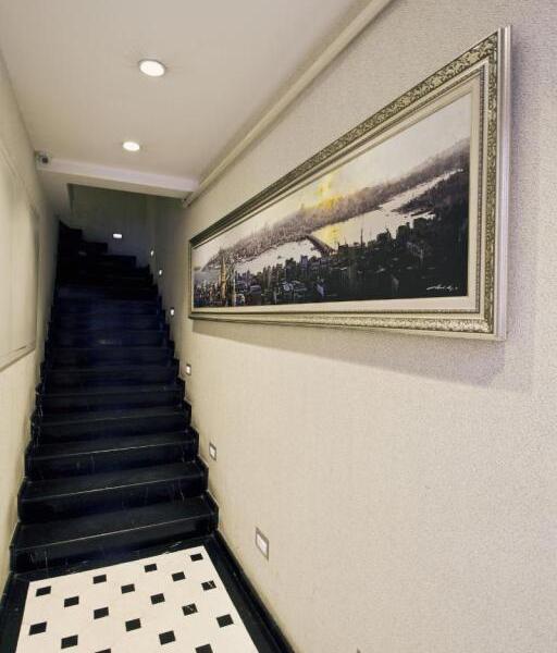 Alba Hotel