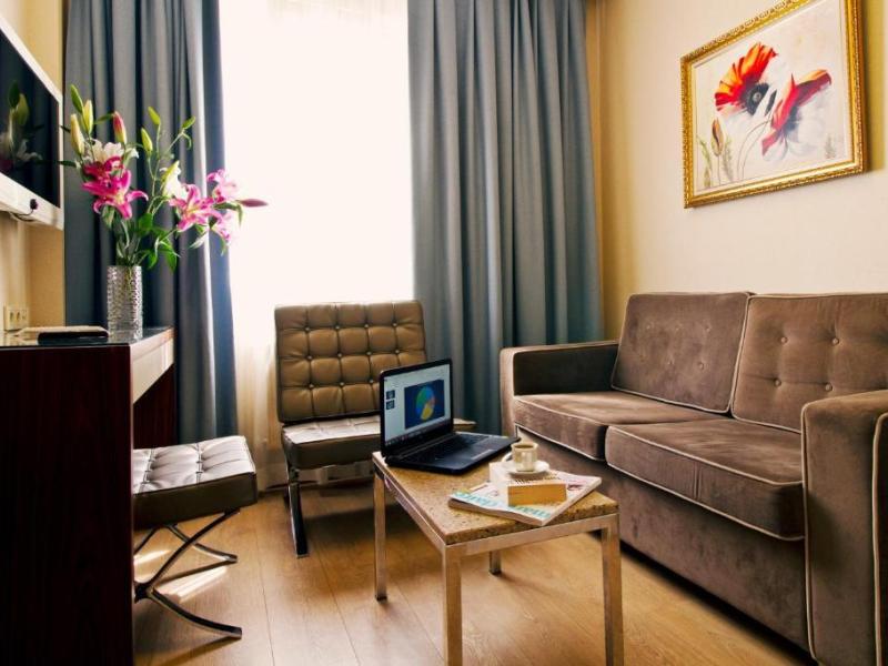 Alba Hotel