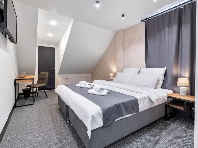 Neozoom Hotel