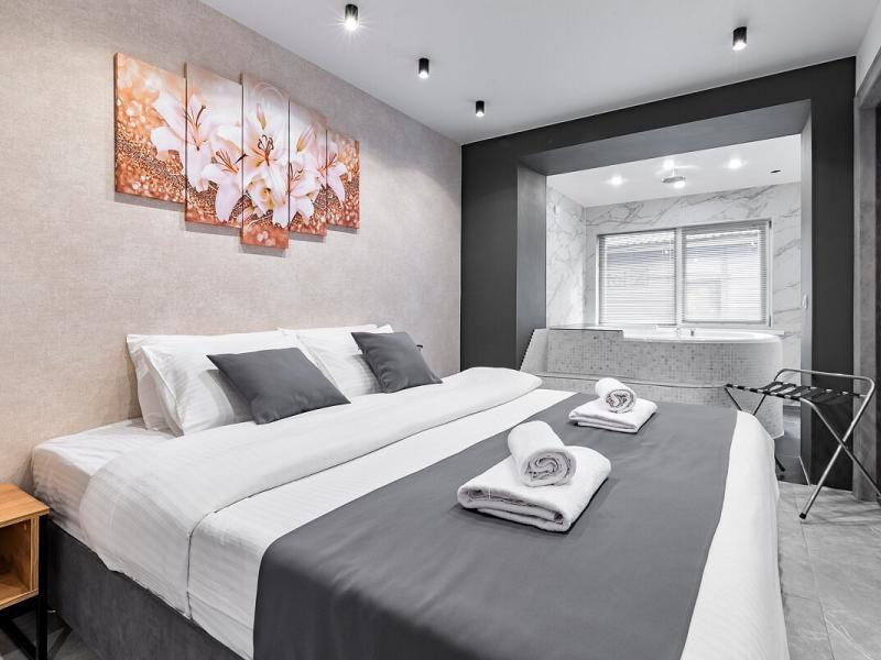 Neozoom Hotel