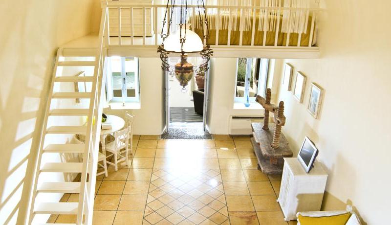 Enigma Apartments and Suites