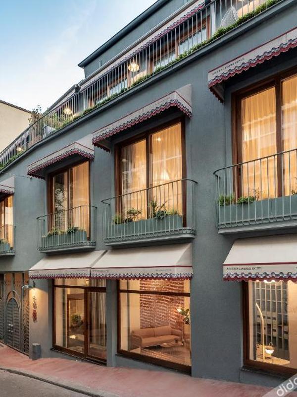 Ecole St. Pierre Hotel