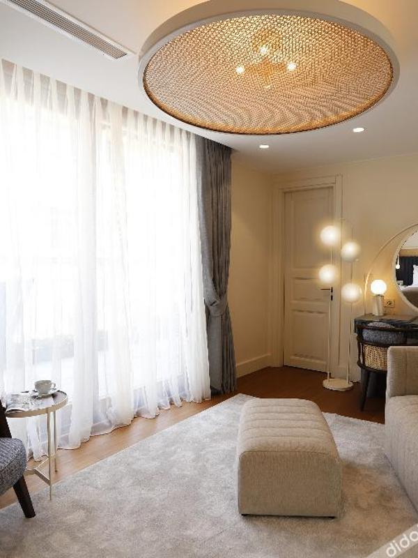 Ecole St. Pierre Hotel