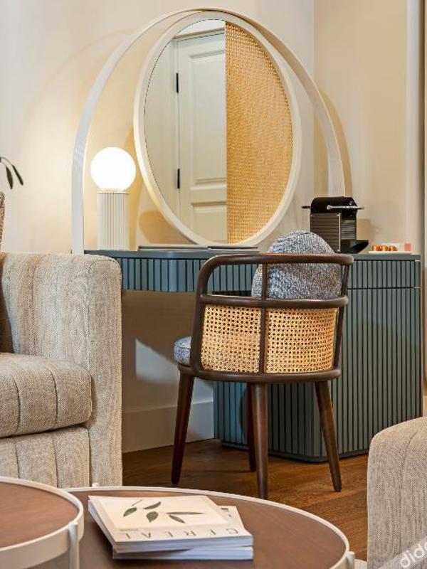 Ecole St. Pierre Hotel
