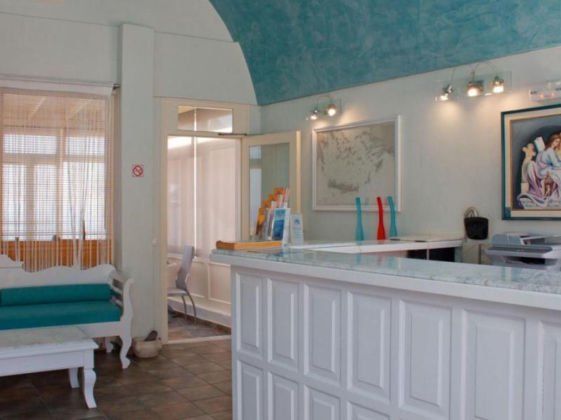 Erato Apartments & Studios