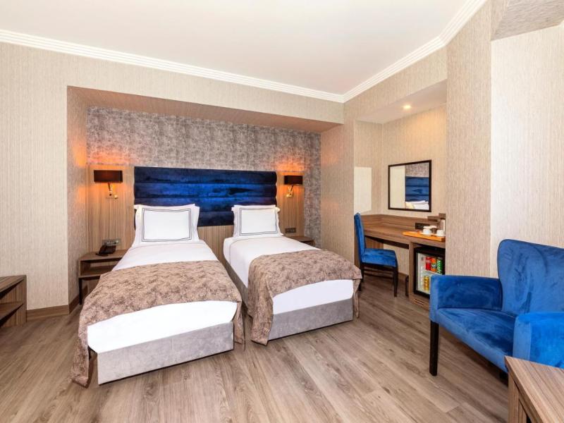 Demiray Hotel