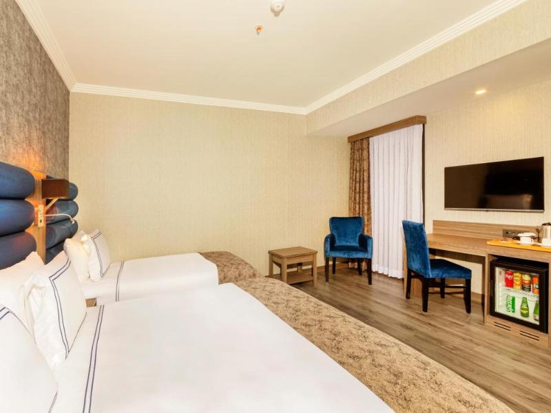 Demiray Hotel