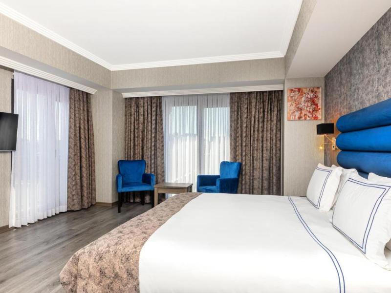 Demiray Hotel