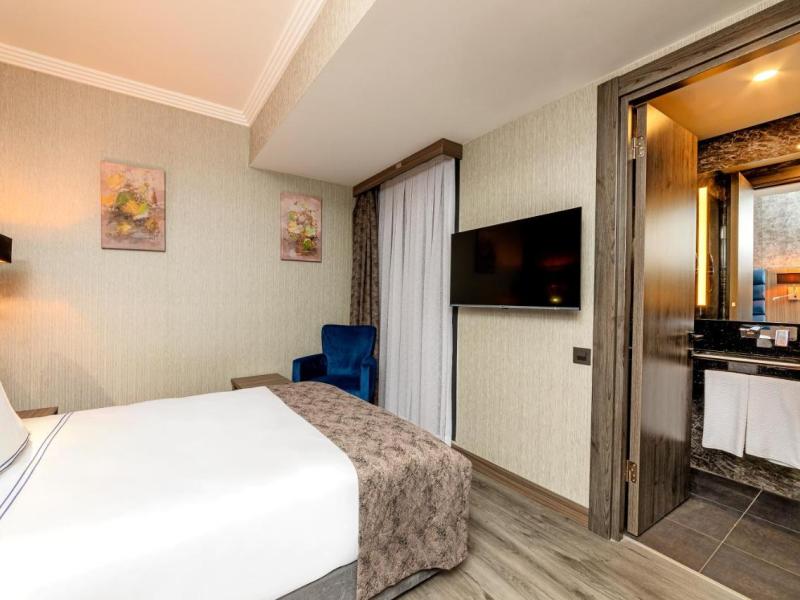 Demiray Hotel