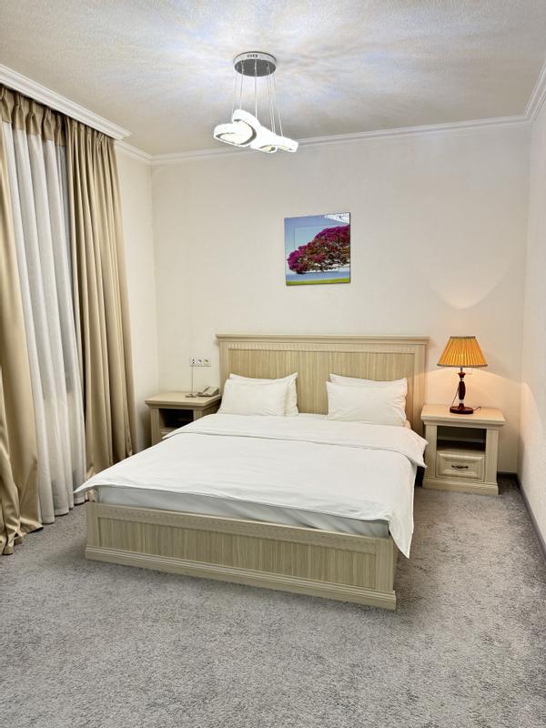 Alexander Hotel