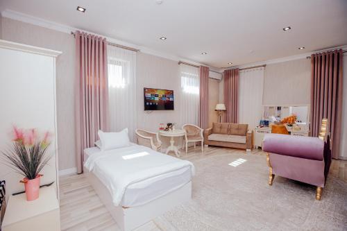 Silk Road Empire Hotel