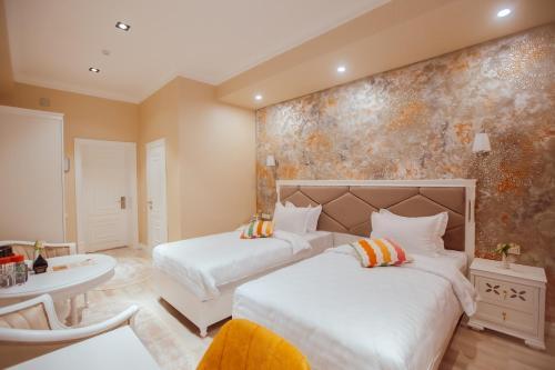 Silk Road Empire Hotel