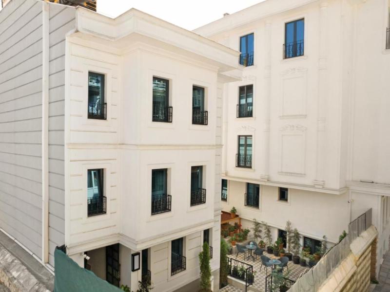 Imagine Hotel