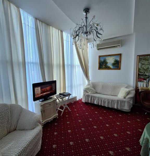 Golden Hotel