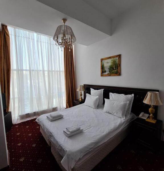 Golden Hotel