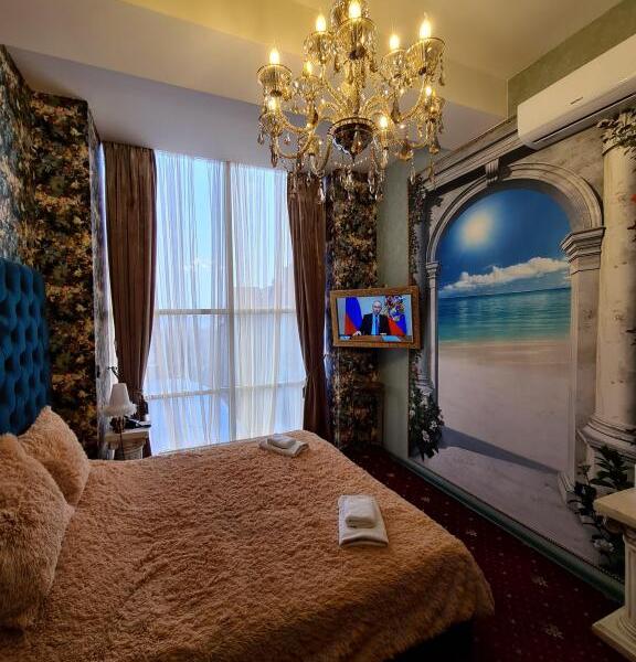 Golden Hotel