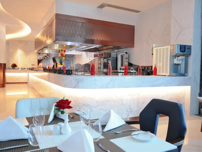 Royal M Hotel & Resort Al Aqah Beach by Gewan