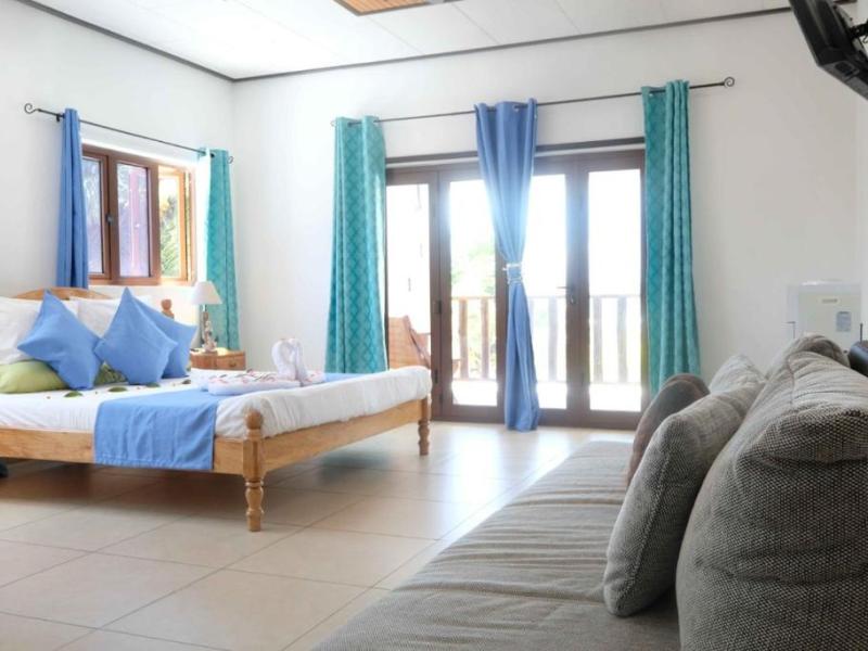 Hyde-Tide Apartments