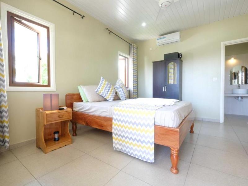 Hyde-Tide Apartments