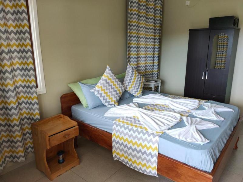 Hyde-Tide Apartments